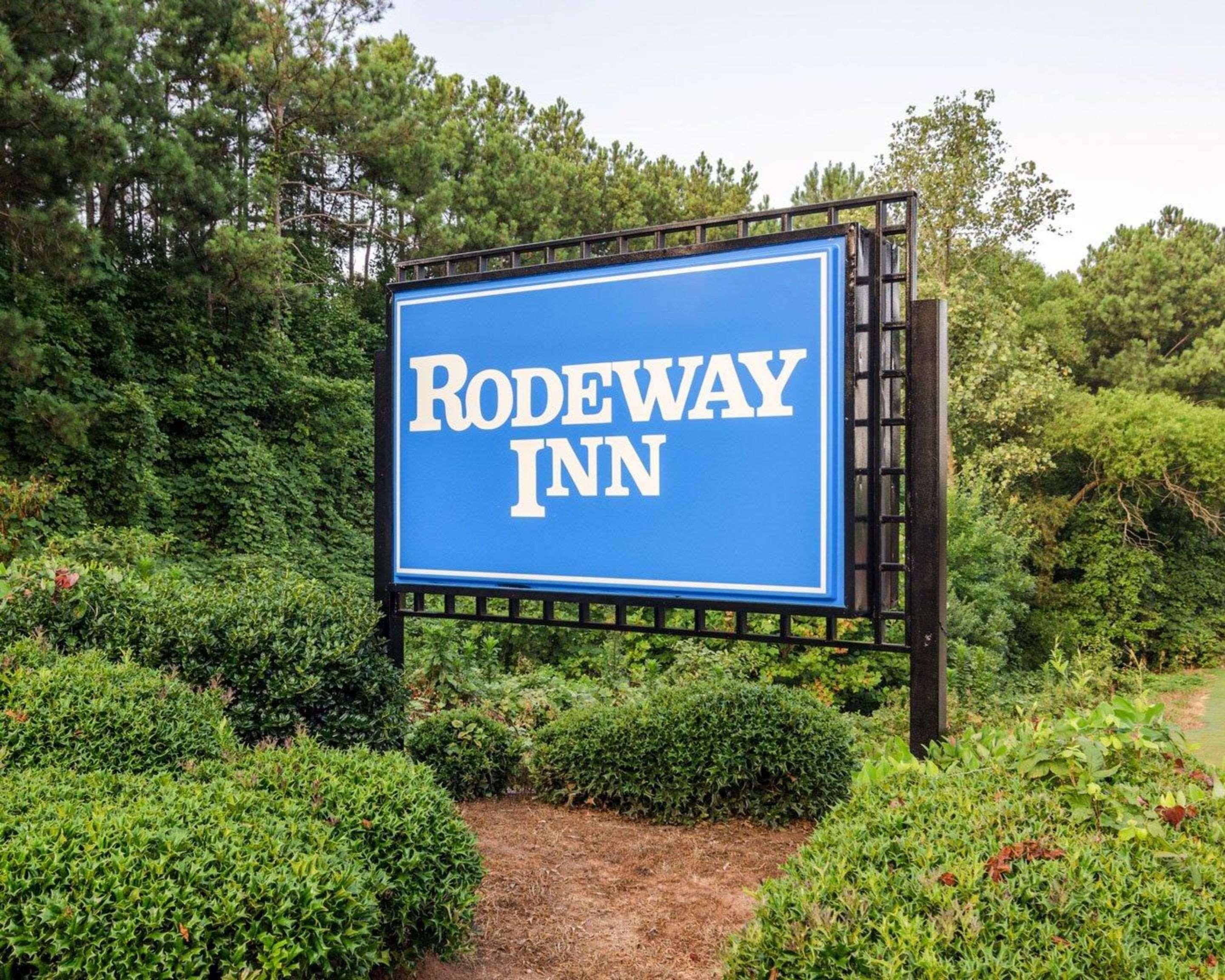 נורקרוס Rodeway Inn מראה חיצוני תמונה
